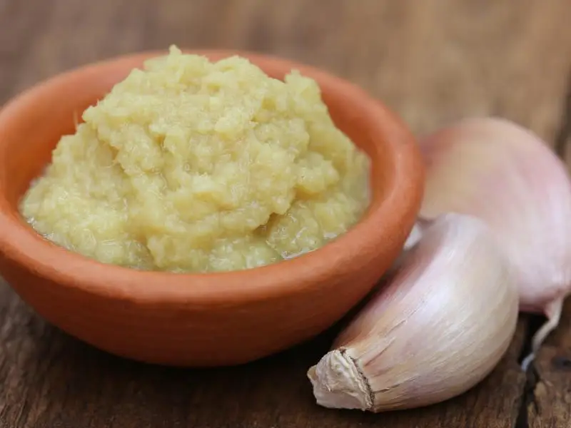 Česneková pasta 30%